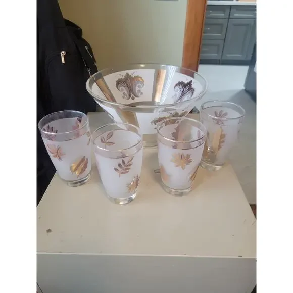 Libbey Gold Leaf Chip Bowl Vintage Serving Punch Frosted Glass Gold with 4 glass - Picture 7 of 12